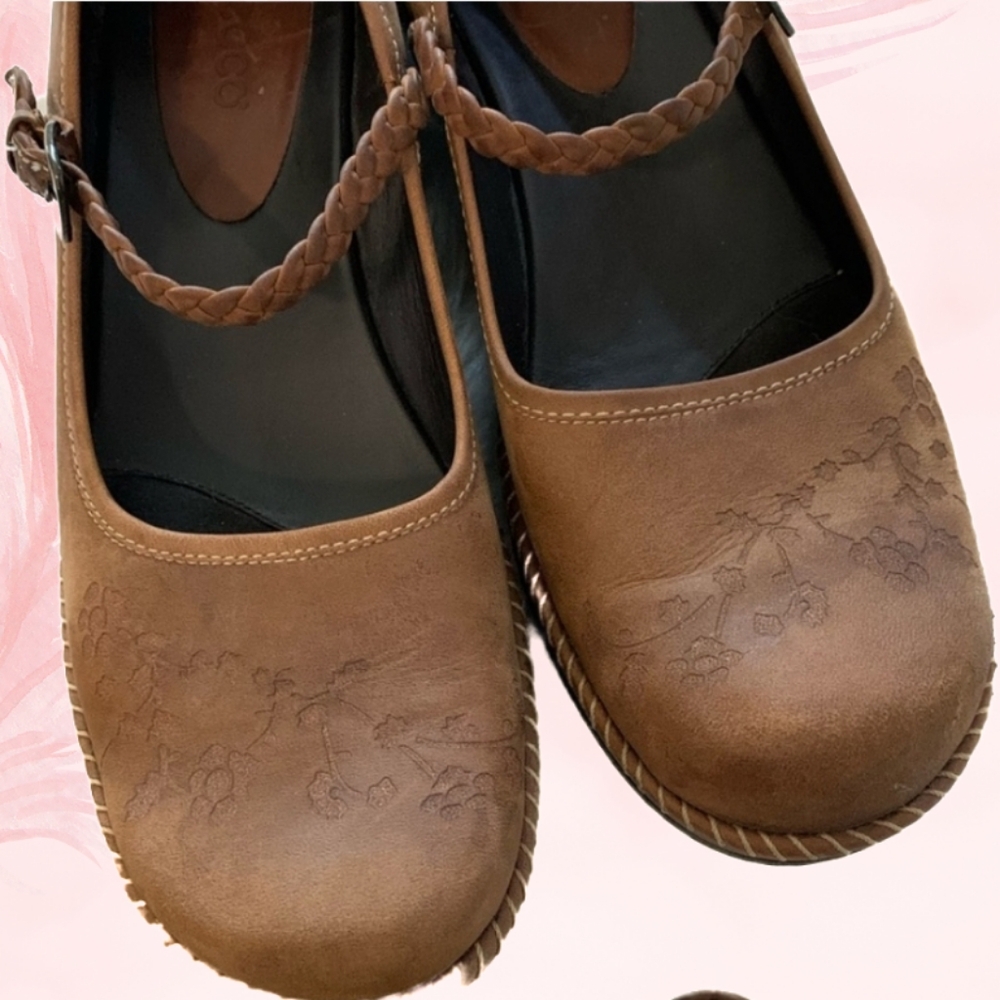 COPY - Ecco Leather Floral Stamped Wedges